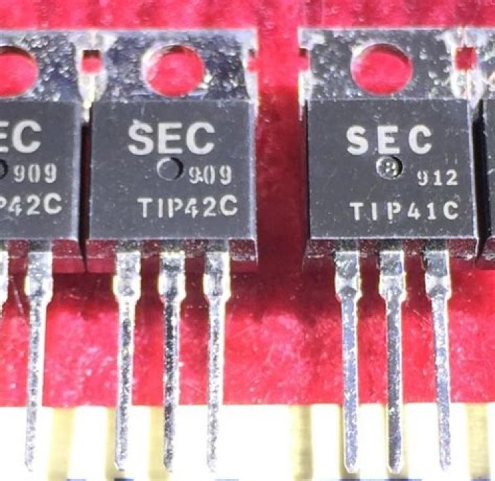 What is transistor TIP42C?