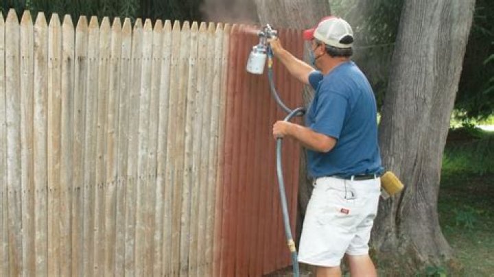 What sprayer should I use to stain a fence?