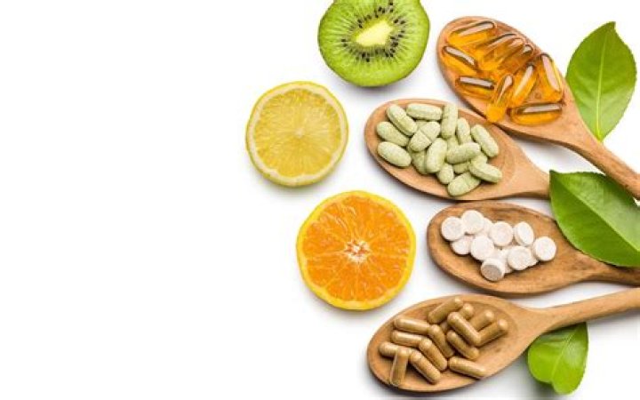 What vitamins and herbs should not be taken together?