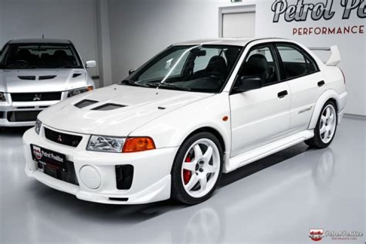 Whats the difference between an Evo 5 and 6?