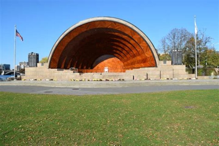 When was the Hatch Shell built in Boston?