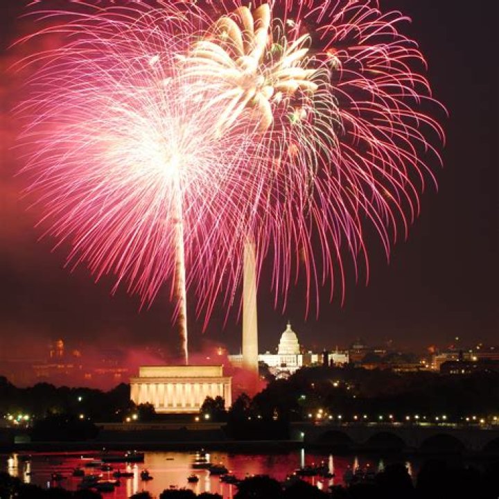 Where can I watch fireworks in DC?