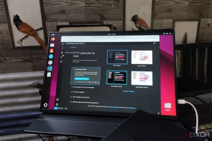 Which Ubuntu is most like Windows?