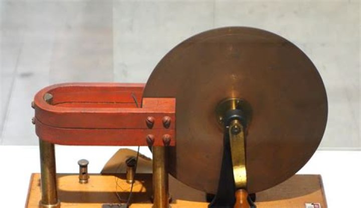 Who discovered electric generator?