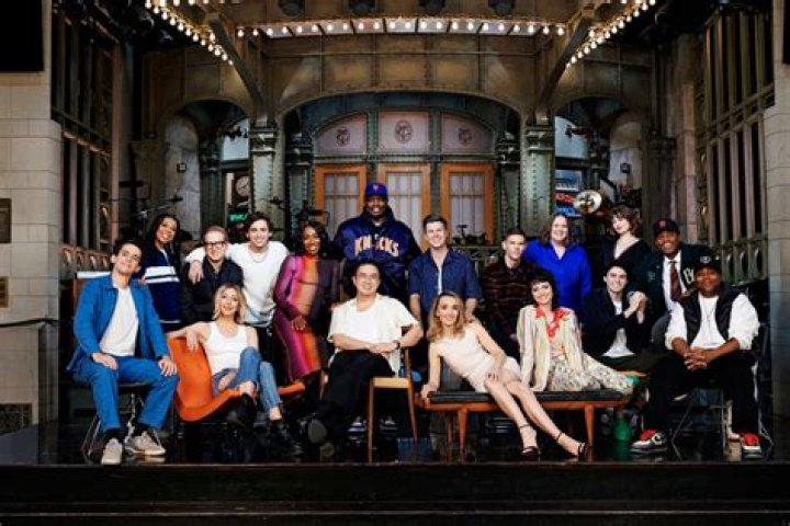 Who hosted SNL in 2013?