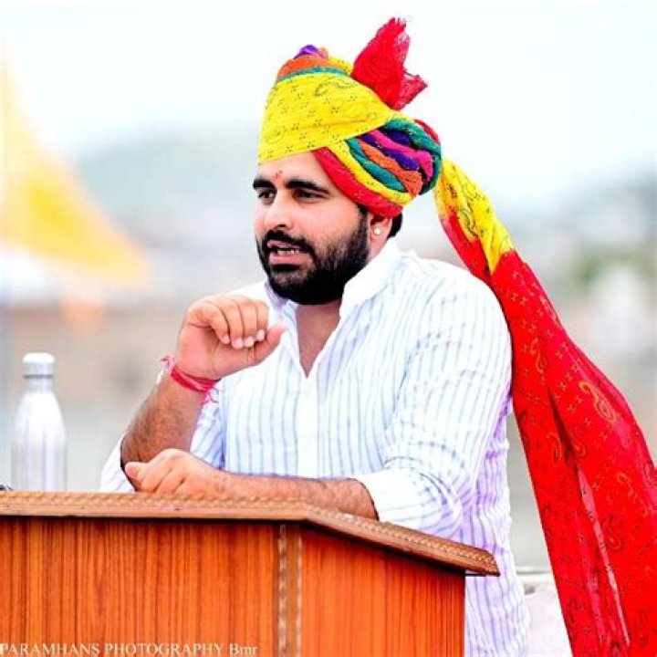 Who is Bhati caste?