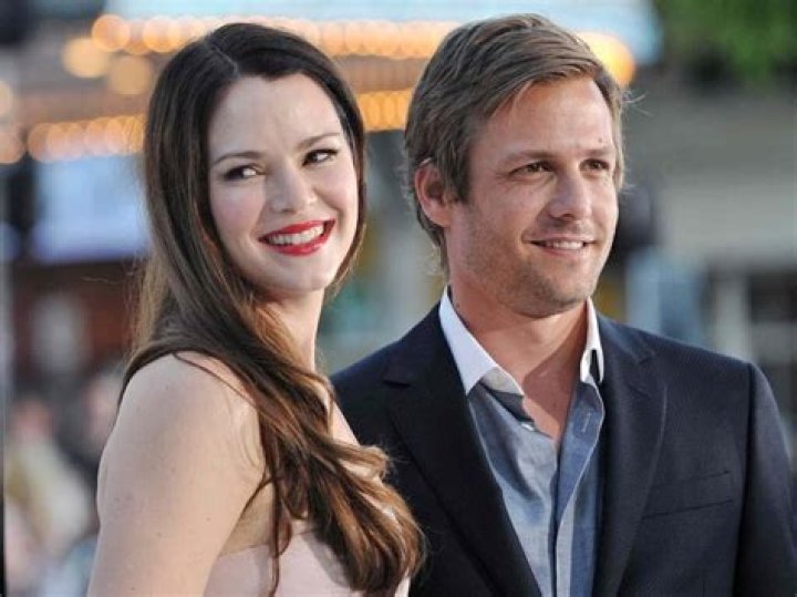 Who is Gabriel Macht wife?