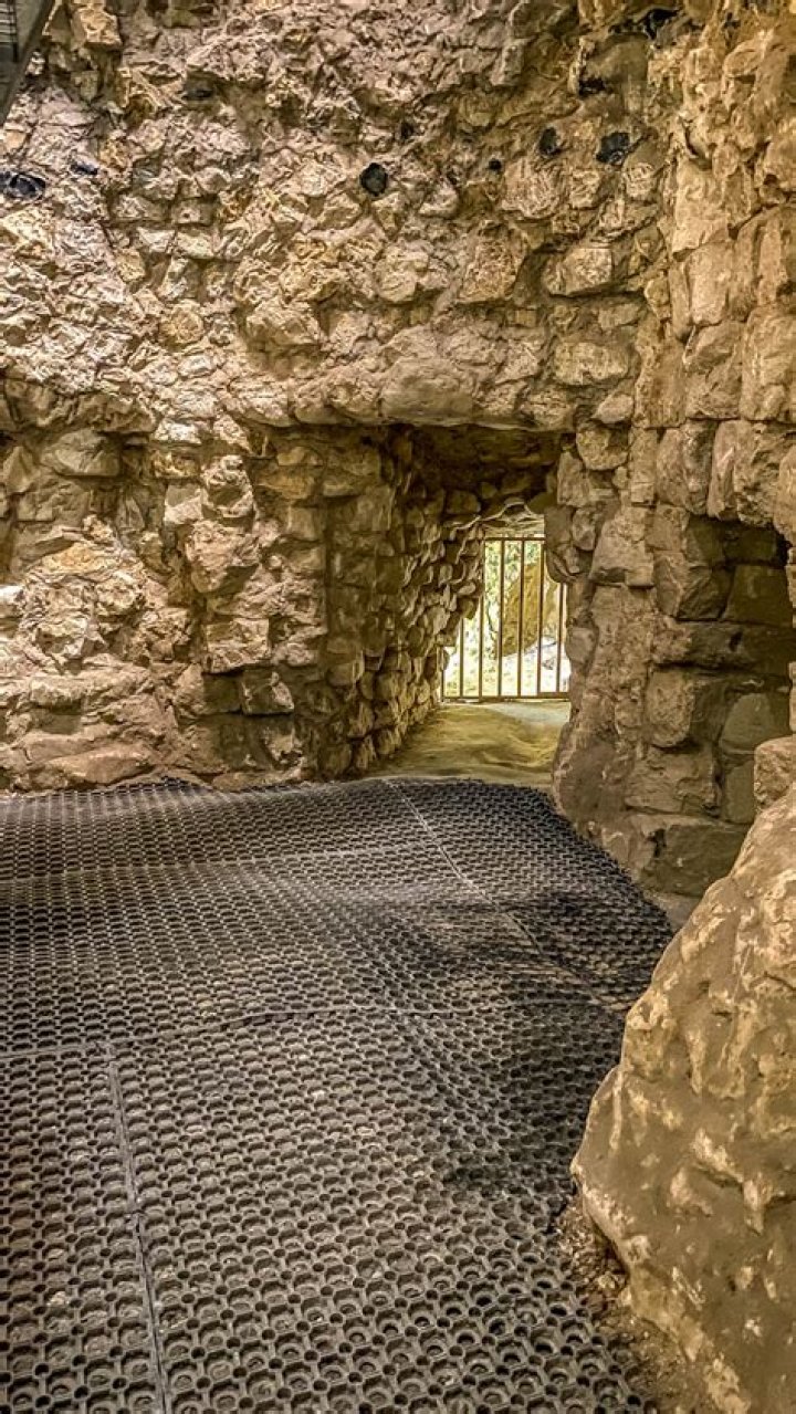 Who owns Grimes Graves?