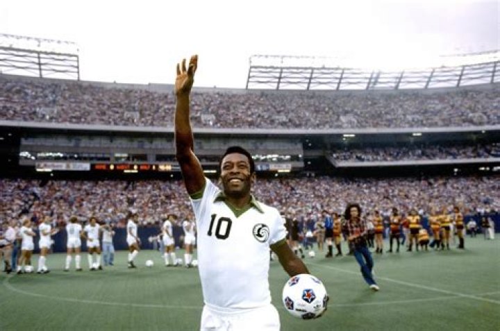 Who played for New York Cosmos?