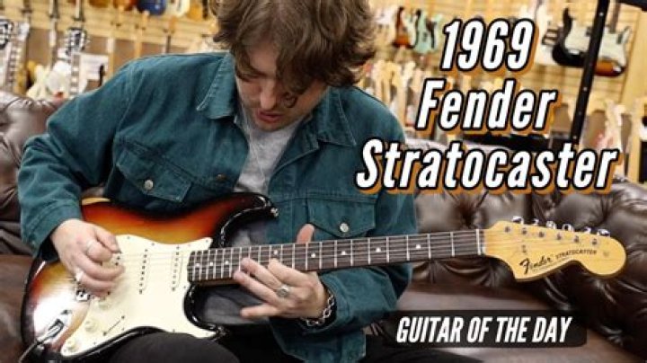 Who plays a sunburst Strat?