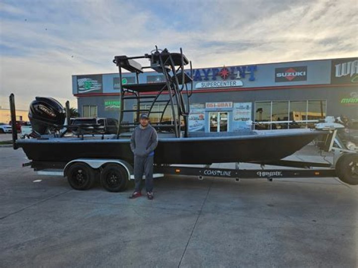 Why did Stratos quit making boats?